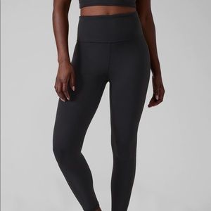 Athleta Ultra High Rise Elation 7/8 Tight in black, barely worn like new